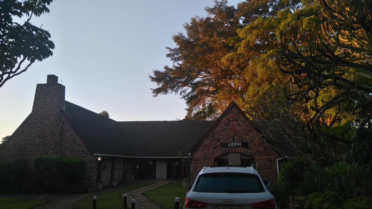 Villa Phezulu Safari Park Botha's Hill Exterior foto